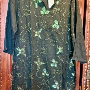 Donna IO Black Long-Sleeve Tunic Dress with Green Sequin Floral Accents